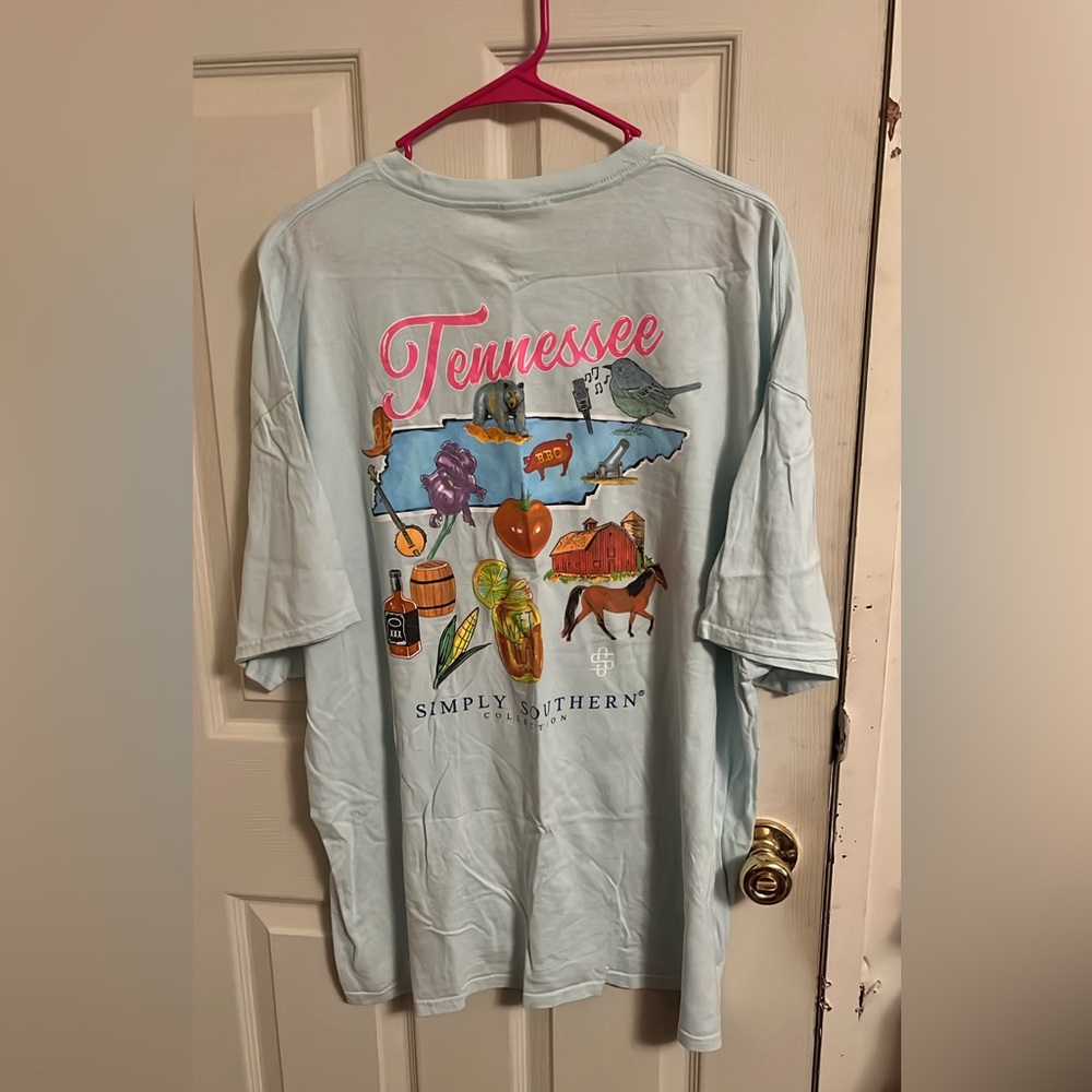 Simply southern t-shirt.  Great condition like new only worn a few times.
